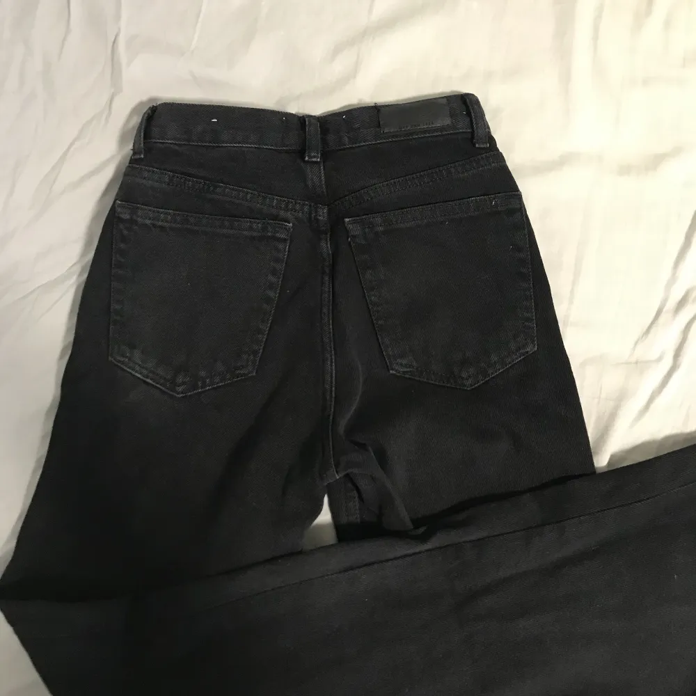 Supersnygga svarta vanliga Jeans från Mango,💎i superbra skick som jag har använt 2-3  gånger💎midjemått-65, innerbensmått-82💎  Kontakta för ytterligare information !💕. Jeans & Byxor.