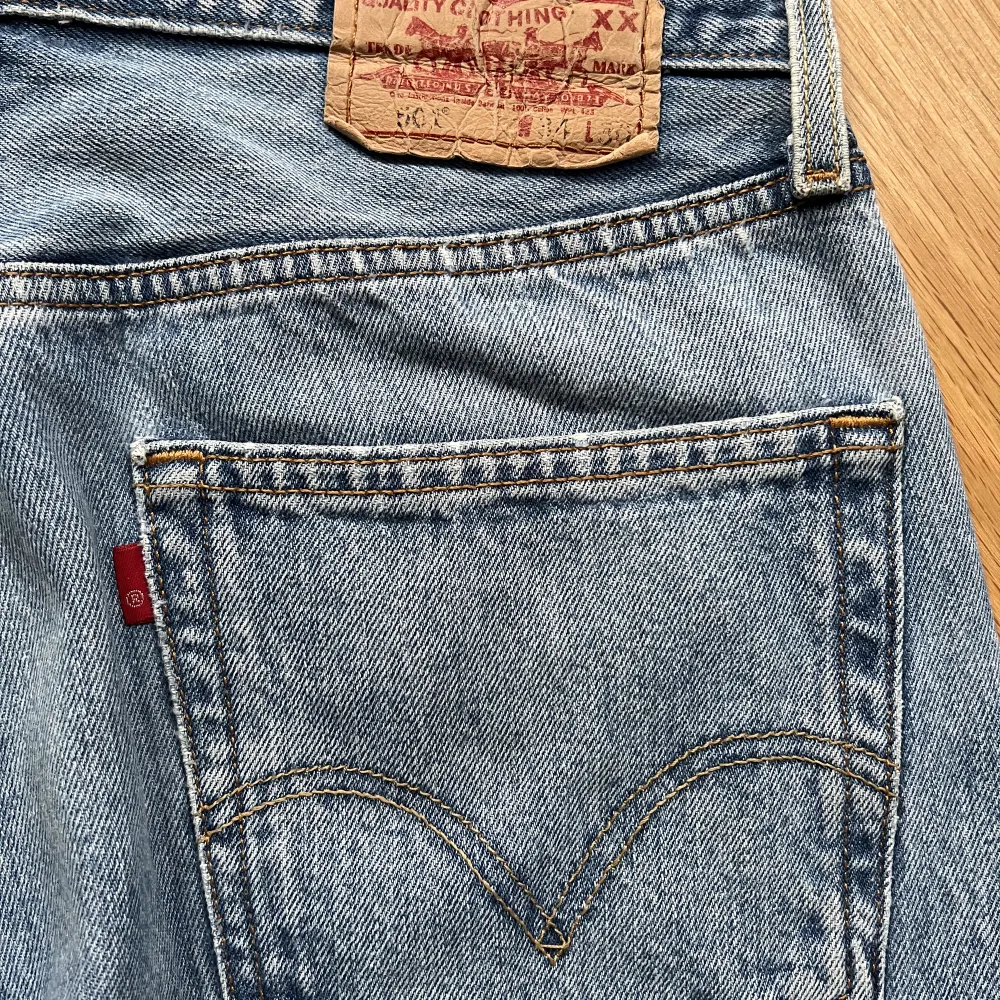 Levis 501 vintage  W 34  L 30  Bra vintage skick Skicka pm vid intresse . Jeans & Byxor.