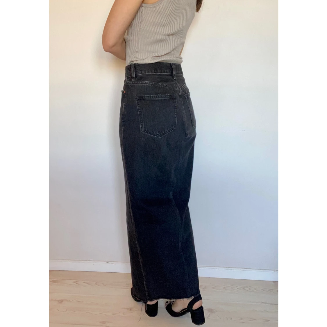 Svart denimkjol  - 91