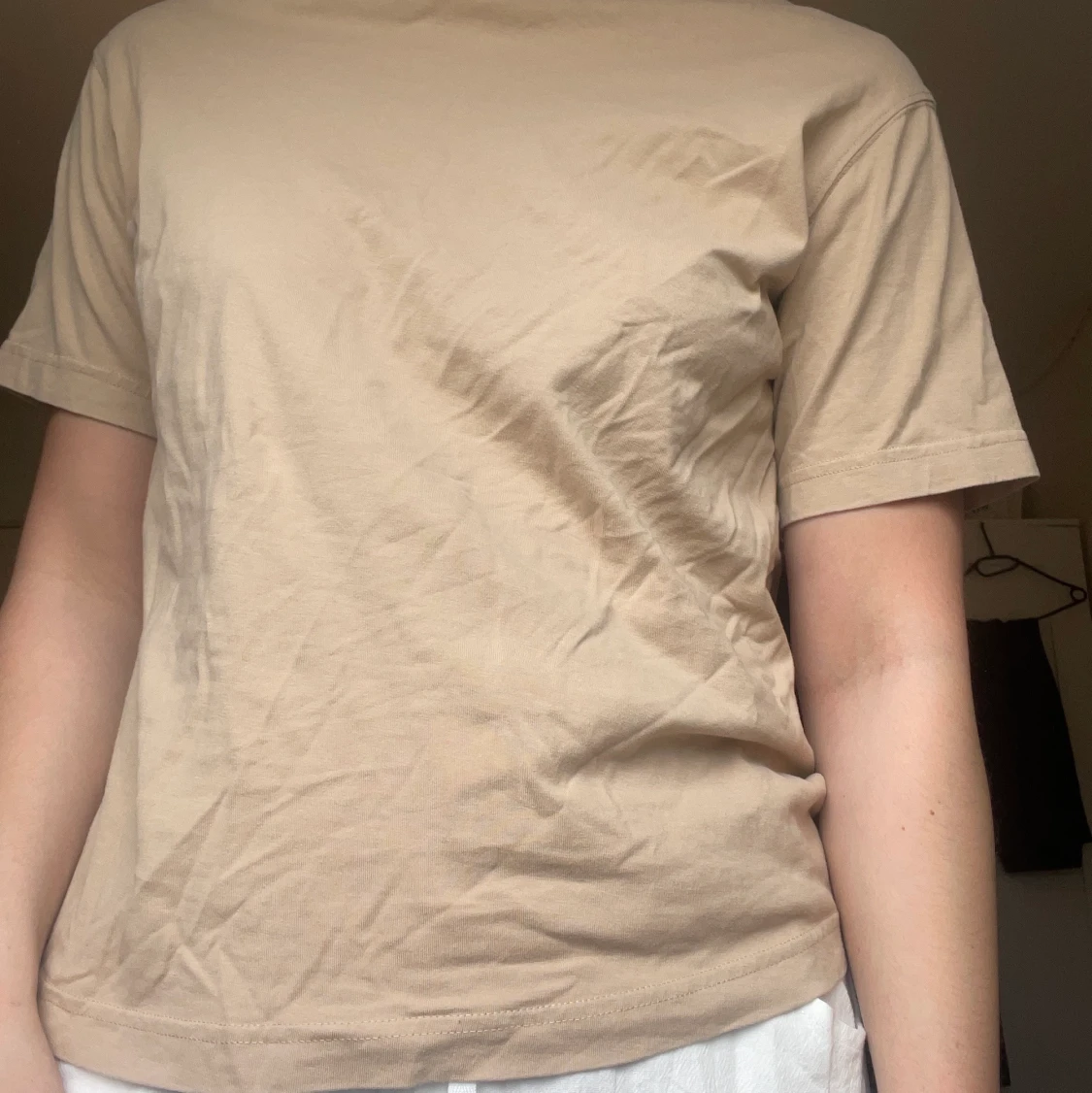 Beige T-shirt 