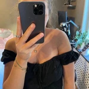 Svart topp - Svart topp från newlook 