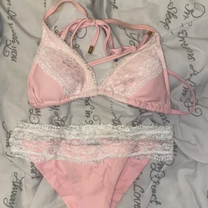 Elsa and Rose bikini💗 - Super fin i bra skick, xs upptill s nedtill!