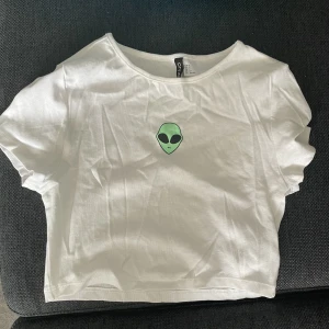 Alien top  - Har aldrig haft på mig den 