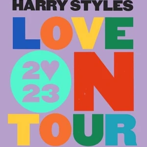 Harry styles biljetter - Säljer två stycken biljetter till Harry styles konsert i Horsens 13 maj. Det är Johnny’s place , alltså liksom längst fram i mitten, de bästa man kan få alltså😍 köpta för 4500kr styck. Om man köper så ger vi inlogget till appen med biljetterna❤️ 