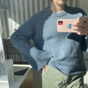 Blå stickad  - Säljer min blåa stickade från Wera. Storlek S och köpt för 799kr. Nyskick. 🧚🏽🧚🏽💕💕💕 (köparen står för frakt)