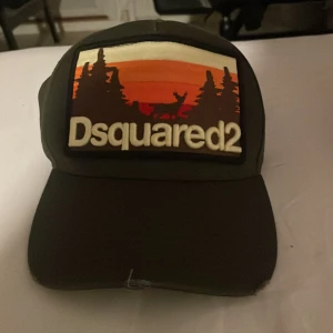 Ds2 keps - Tjena! Säljer nu denna keps. Kepsen är i gott skick utan några som helst defekter. Pris kan diskuteras. Hör av er vid frågor. 