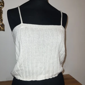 Stickad vintage topp - Fint skick och stretchig✨size S/M 