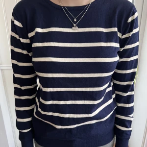 randig tröja  - randig tröja i superskönt material stl m 