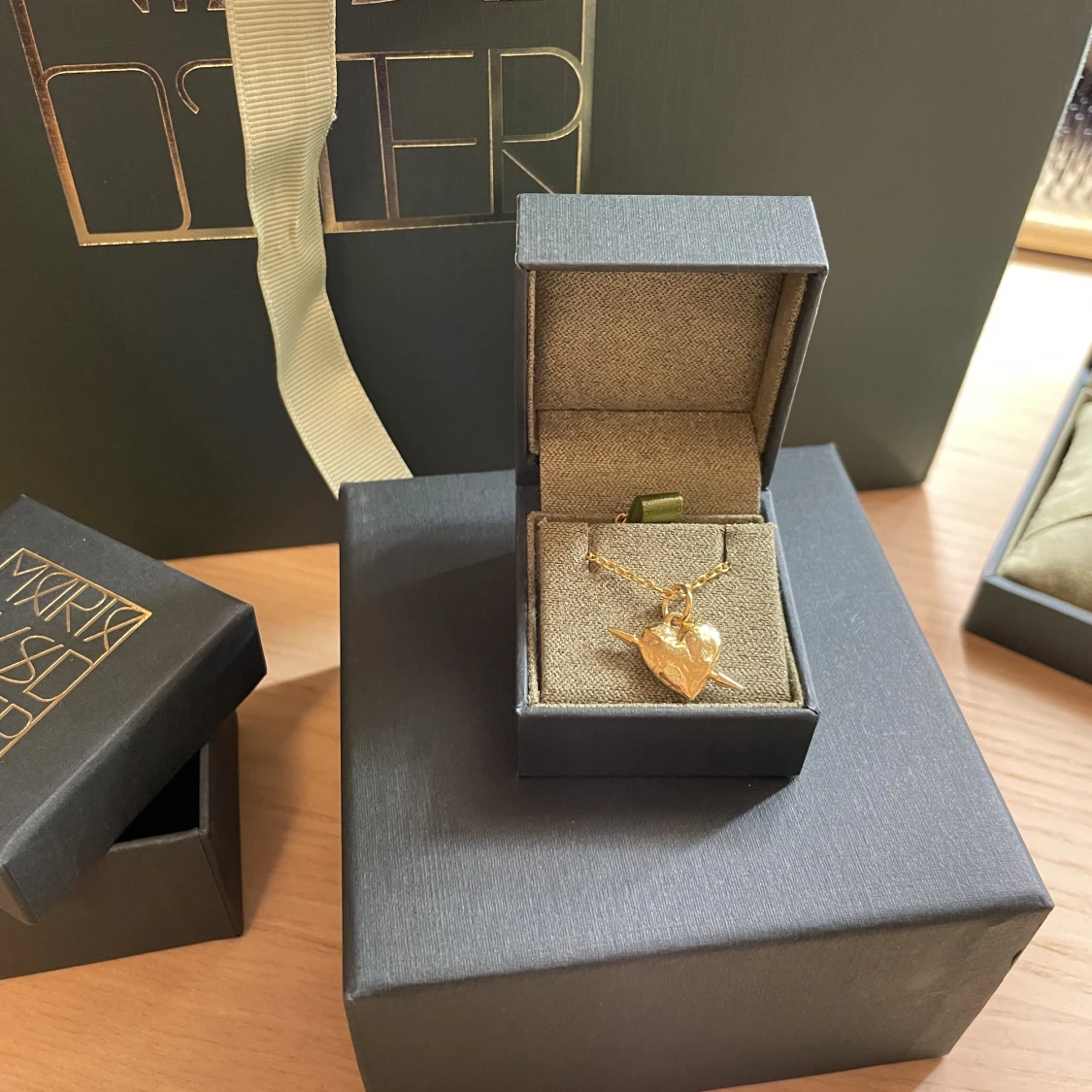 Tuvstarr’s heart necklace❤️