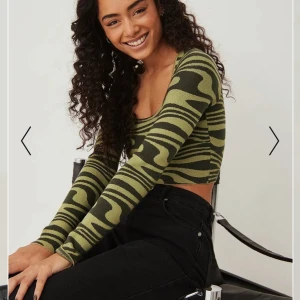 Topp - Använd ca 5 gånger! As fin och skönt material! Inklusive frakt! 🌟