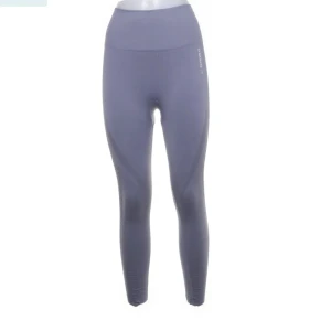 Gymshark byxor - Använda gymshark träningsbyxor. Säljer pga att dom är för små. Inga fel förutom att loggan är lite sliten.