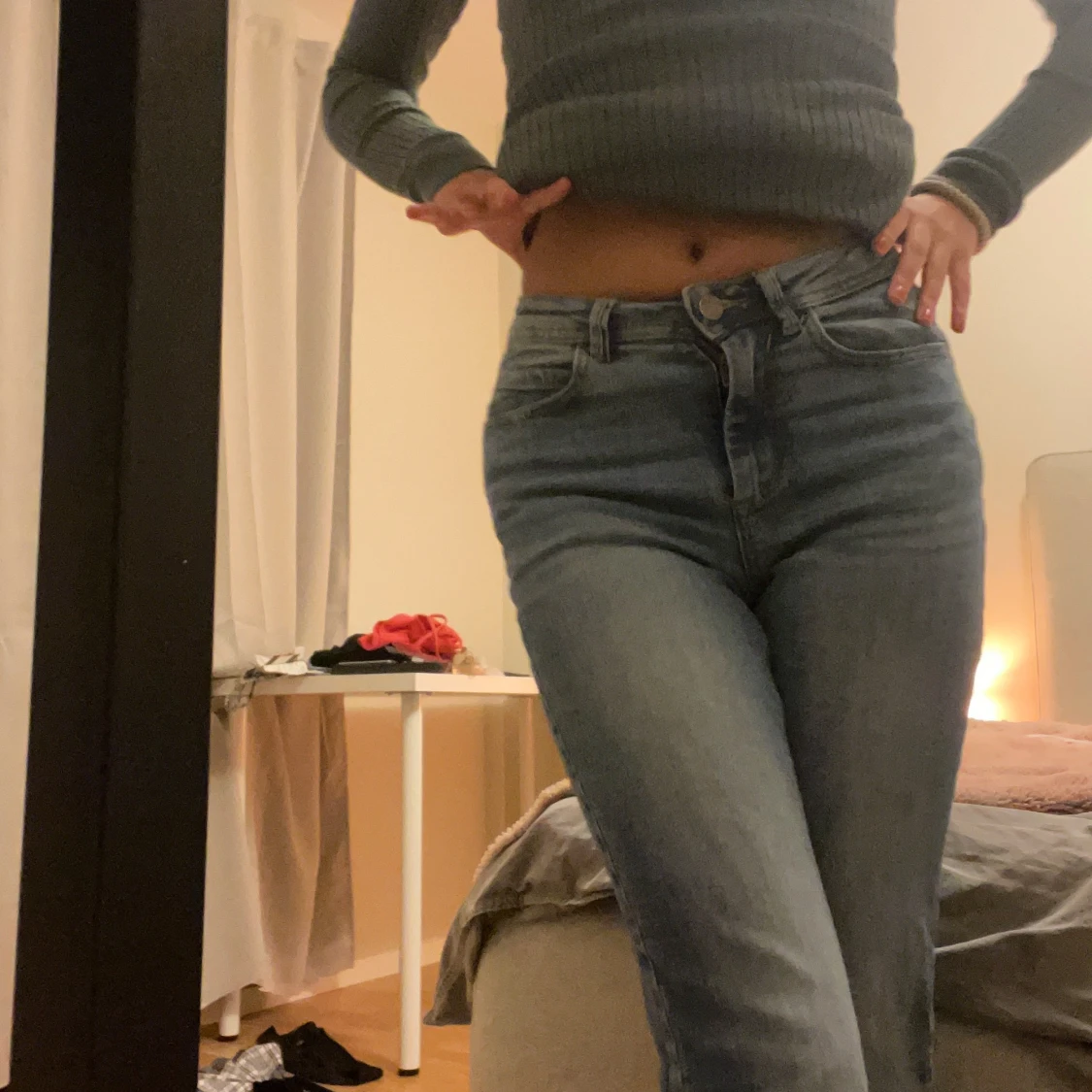 Blå middle waist jeans - 90