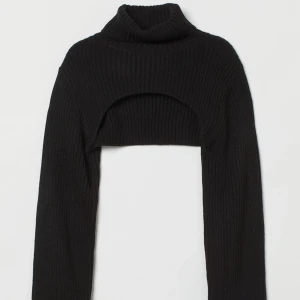 Bolerotröja  - Bolerotopp med polokrage i stickat material!💗 Från hm men aldrig använd så i nyskick!!