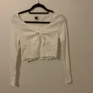Croptop från shein - Aldrig använd från shein, XL men som en M