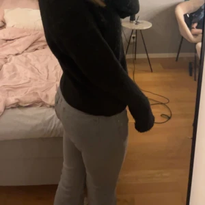 Ltb jeans - Gråa lågmidjade jeans från Ltb. I väldigt fint skick och inte alls så använda. Nypris 700! Köparen står för frakten!❣️