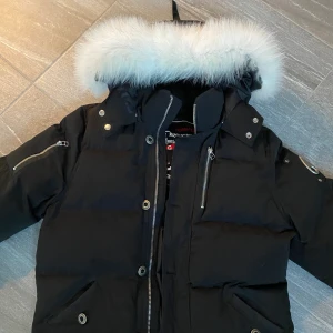 Moose knuckles jacka herr - Moose knuckles jacka i nytt skick, använd en vinter☺️äkta päls Herr 