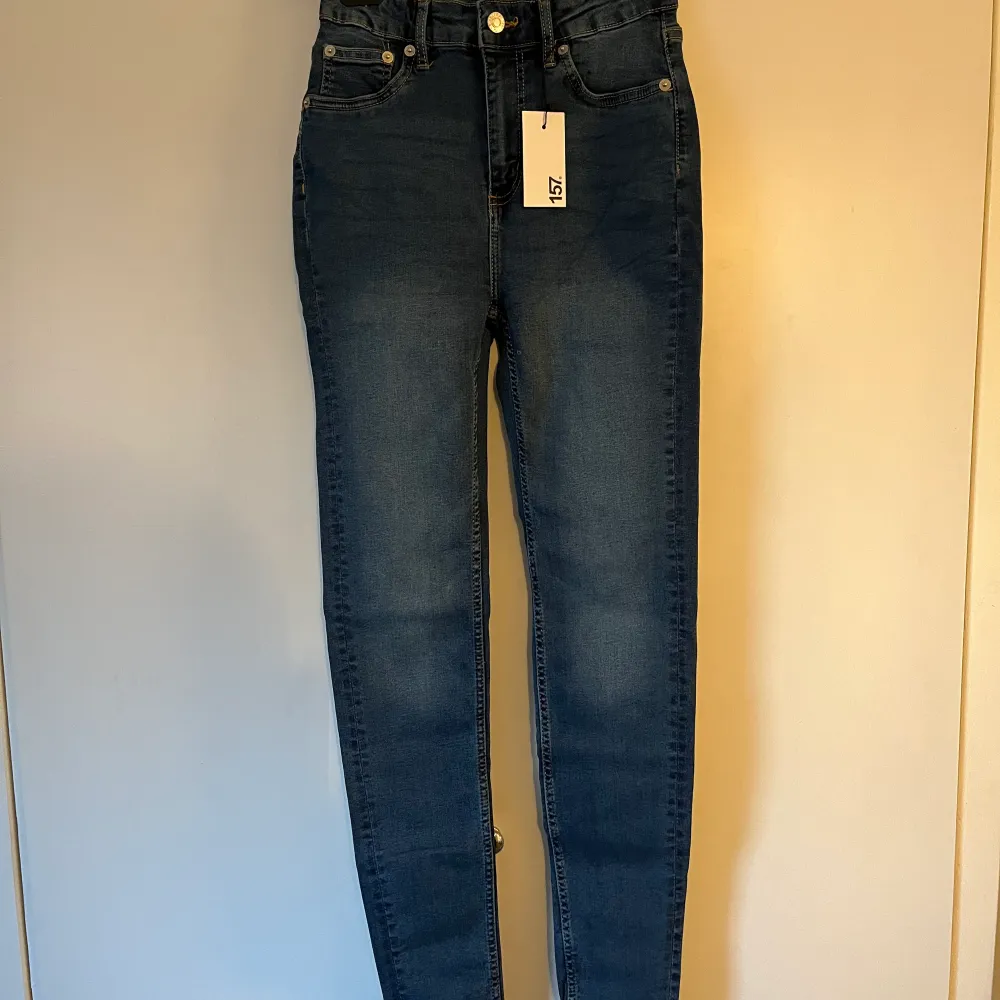 Blåa jeans från lager 157, oanvända  Frakt tillkommer. Jeans & Byxor.