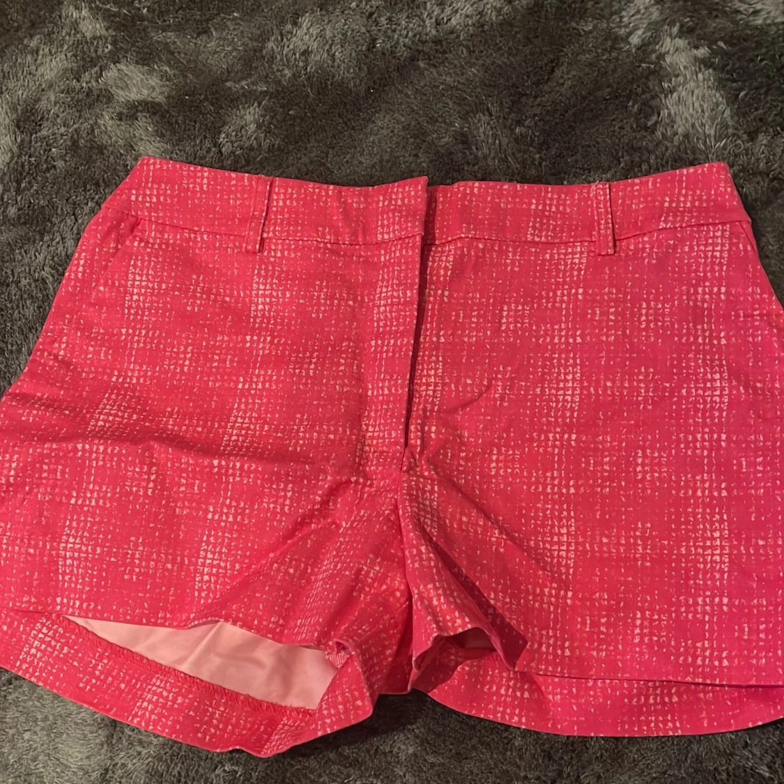 Snygga shorts i rosa  - 90