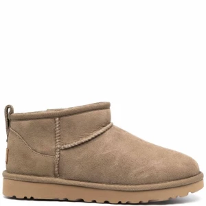 Ugg mini  - Intressekoll på mina ugg mini i super skick köpt för nån månad sen!