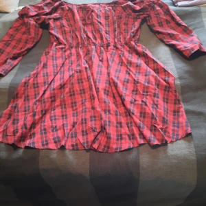 Lång tunika - Lång tunika,helt ny,kan skickas mot frakt kostnad,swish eller kontant