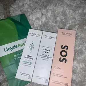 Säljer nu Madara deep moisture vitamin oil: 149kr (ordinare;350), Madara Hydra Firm 199kr (ordinare;415), Madara SOS Hydra Recharge Cream: 199kr (ordinarie;435). Helt nya och aldrig testade eller använda. Paketpris: 449kr (frakt ingår i paketpriset)