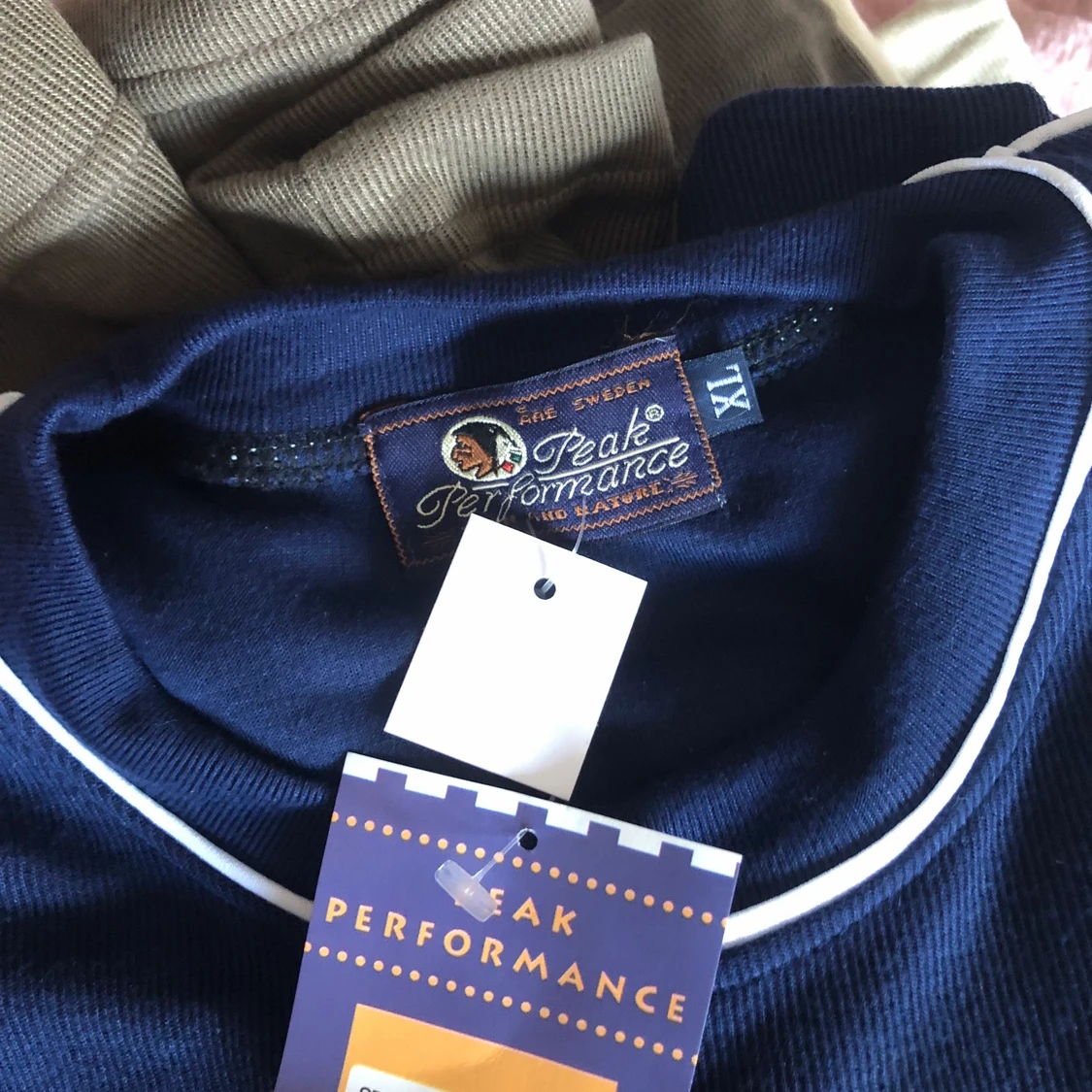 VINTAGE PEAK PERFORMANCE SWEATSHIRT - 91