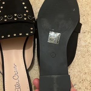 Ladies shoes  - Ladies shoes( pumps, slippers) perfect for summer  Ella Cruz size 41 (300kr) Pumps size 38 (250kr) heelow estelle