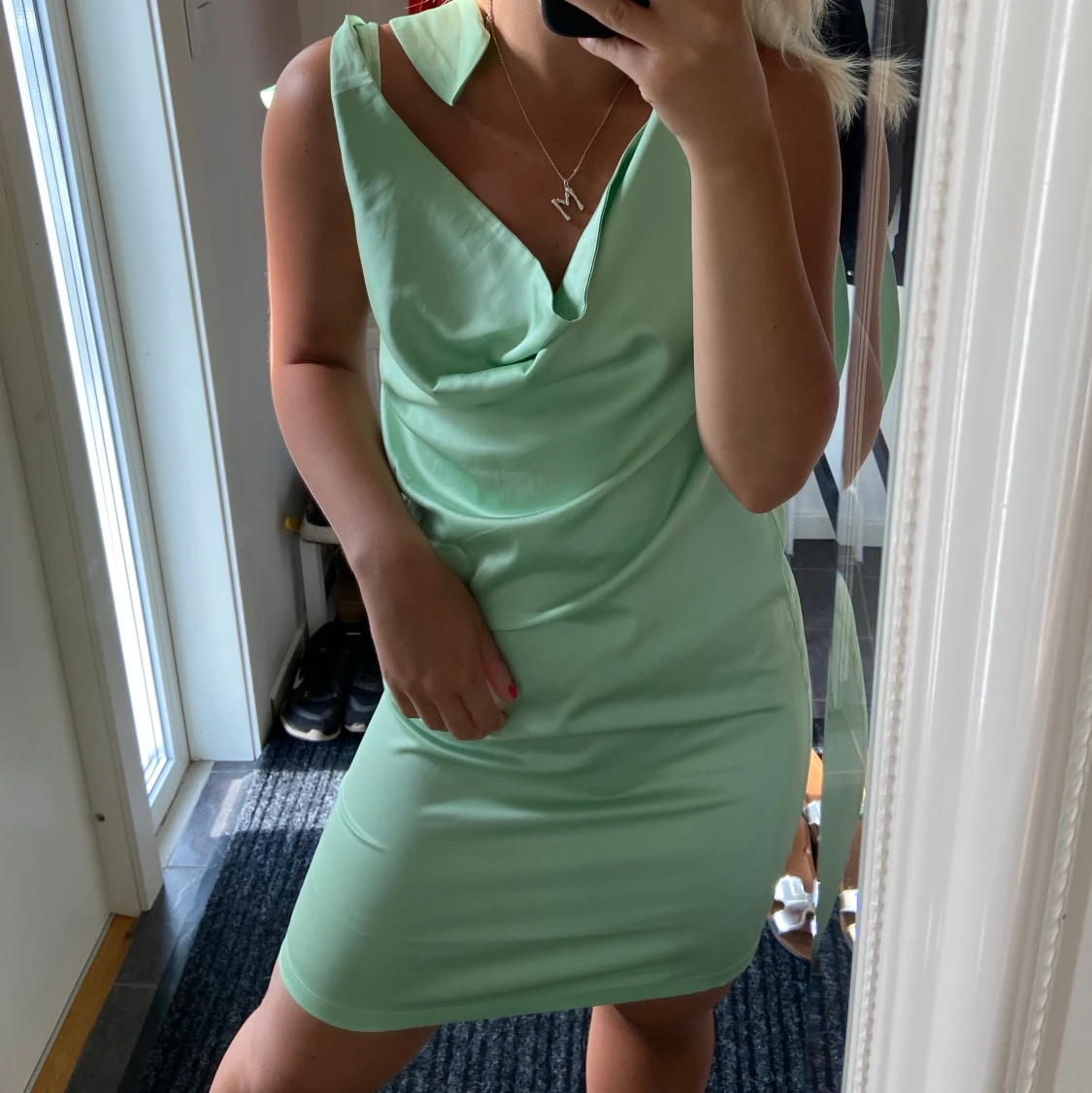 Satin klänning ivy revel - 90