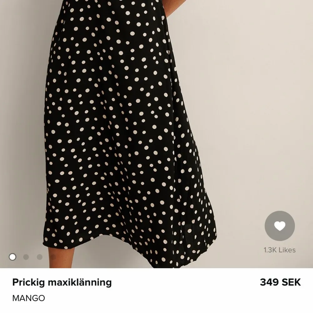 Säljer denna fina prickiga klänningen från mango! Storlek xs, säljer för 200kr. Klänningar.