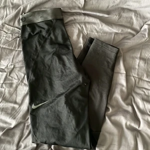 Nike PRO träningstights  - Ett par träningstights från Nike 