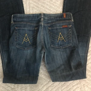 Lågmidjade jeans  - Super fina Lågmidjade Jeans som it kommer till användning längre :)