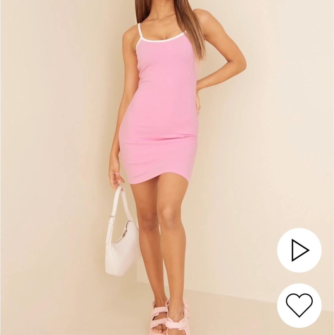 Oanvänd klänning med lappar kvar! - 90