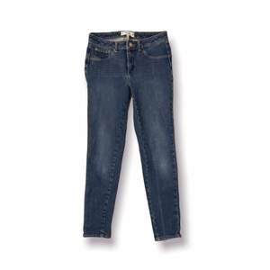Blåa Skinny Jeans ”Irina” med fem fickor från Mango  Storlek 36/S
