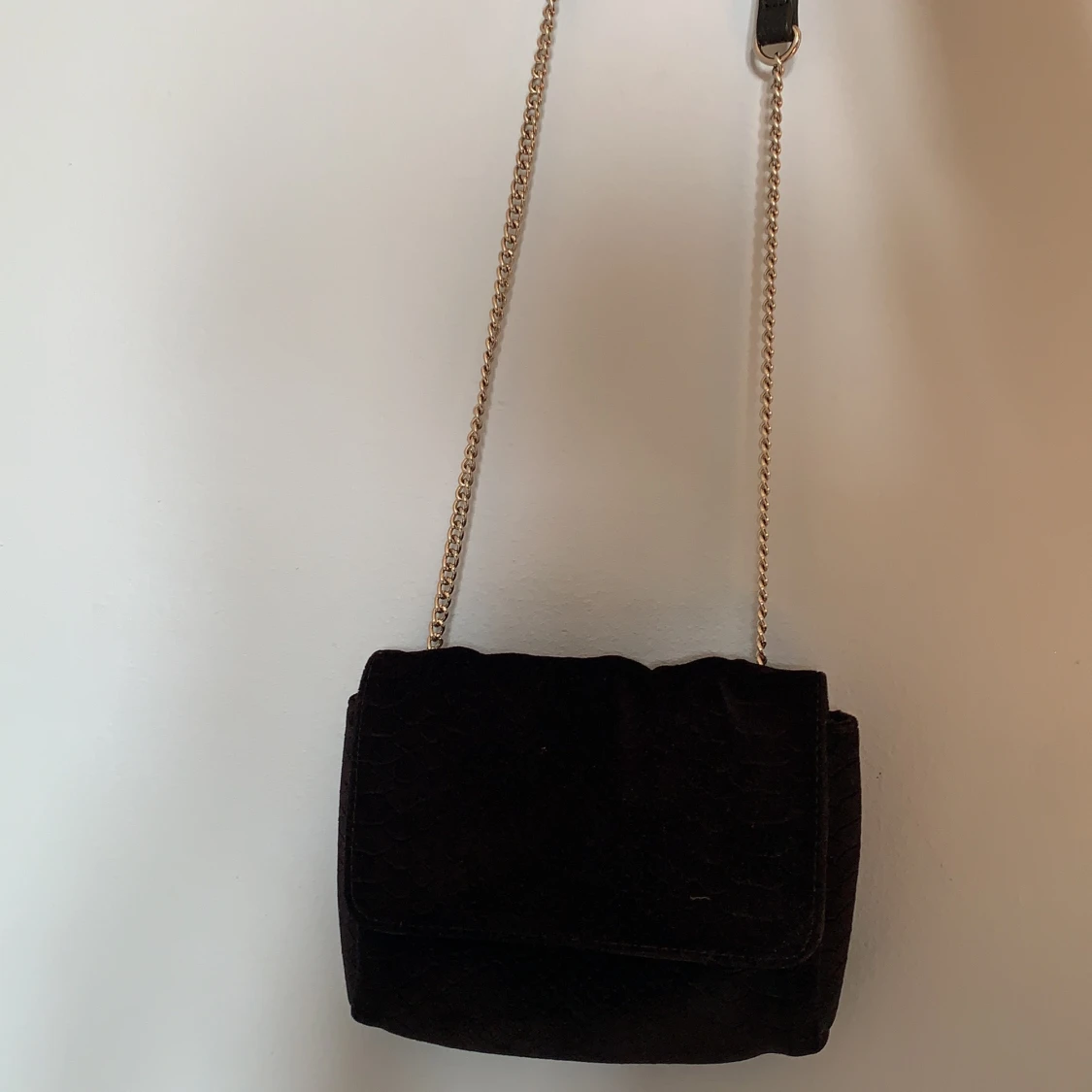 Säljer nu denna jätte snygga väska som jag köpte i en märkes butik och märker är Sofie schnoor