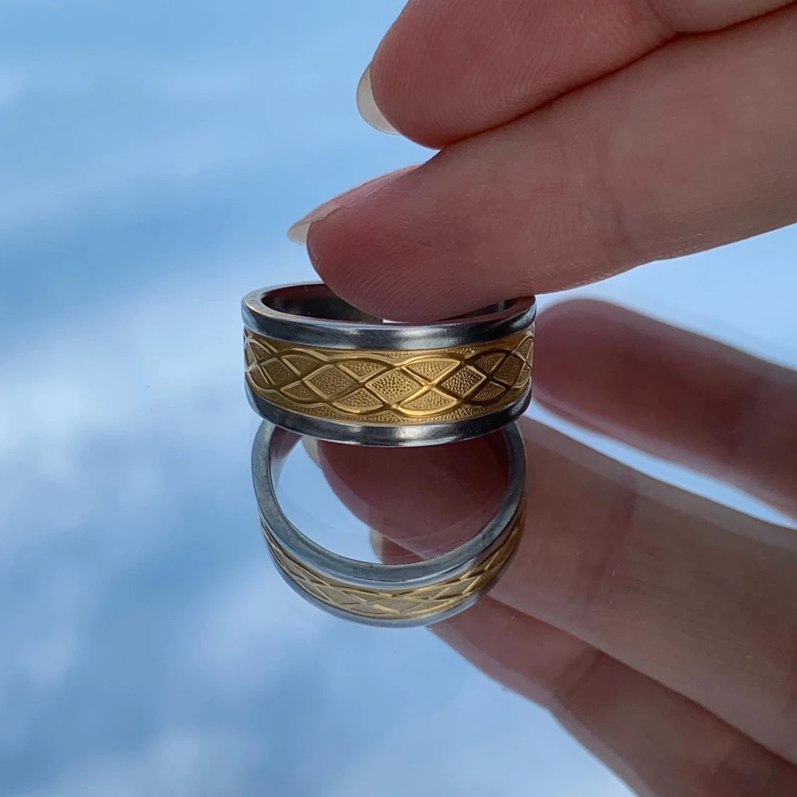 Ring med detaljer i pläterat guld - 91