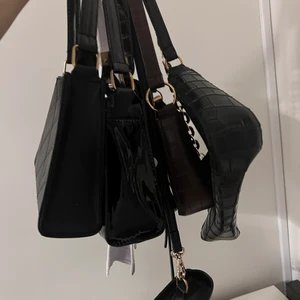 Väskor - 6 st oanvända väskor, bra skick. 65 kr för alla väskorna