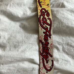 ed hardy skärp - säljer detta skärp från ed hardy som jag köpte här på plick❤️ hör av er vid intresse💕