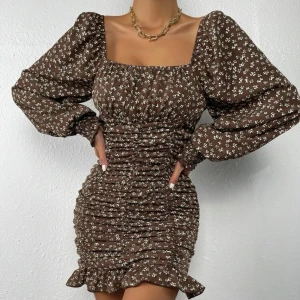 Oanvänd superfin klänning  - Strl. L Endast testad