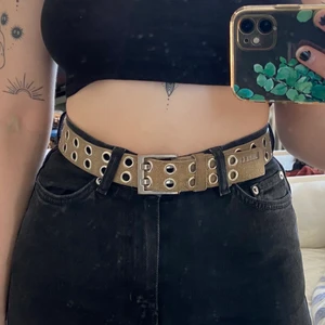 Skärp - Jättefint skärp från Esprit men kommer inte till användning. Möts i Stockholm eller skickar mot fraktkostnad 🥰