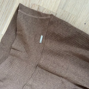 Aim’n tights, stl S  - Bruna ribbade aim’n tights i storlek S. 