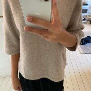 Tröja😍 - En så fin tröja från other stories! Säljer då den inte kommer till användning. Den är stor i storleken så passar xs-m beroende på hur man vill att den ska sitta på. 😍