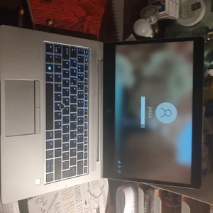 Hp Notebook 2018 - Nyskick , laptop med bra batteri och star processor. 