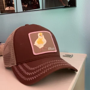 goorin bros keps - intressekoll på min goorin bros keps!  jättefint skick, köpt för kanske ett halvår sen. ÄKTA SÅKLART!! kmr aldrig till användning då de inte riktigt är min stil.  