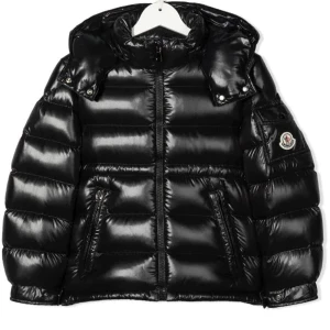 Svart monclerjacka dam - Storlek 34  Köpt för cirka 11.000 Kvitto finns