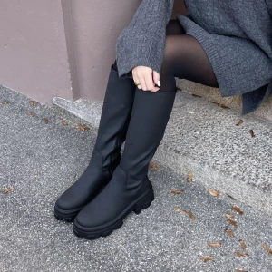 ASOS boots  - Heej! Säljer nu mina ASOS boots. Använda ute en gång 🍂 