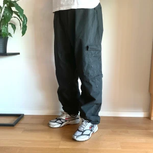 Cargo Byxor Svart - .