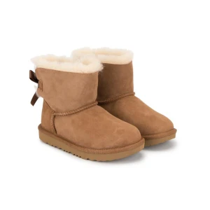 Uggs 36 - Säljer världens gulligaste uggs. Fick som julklapp för 2 år sedan men hann bara använda 2/3 gånger innan dom blev för små. Kostar runt 1500 original. Säljer för 1000kr❤️ storlek 36