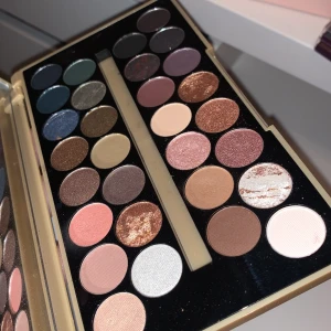 Ögonskuggspalett - Oamvämd ögonskuggspalett 