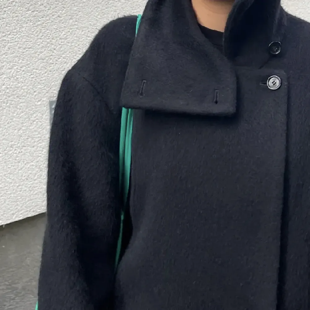 Kollar intresset på min oanvänd jacka från arket. Nypris 1790kr  Kan bytas mot Filippa k Janessa puffer jacket i xs/s/m. Jackor.