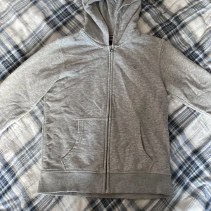 Gant ziphoodie  - Oanvänd gant ziphoodie i mycket fint sick 